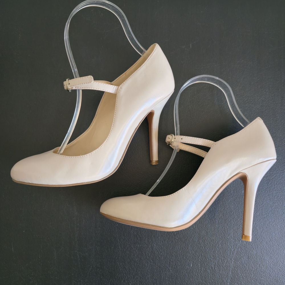 Nine West Cream Mary Jane Heels